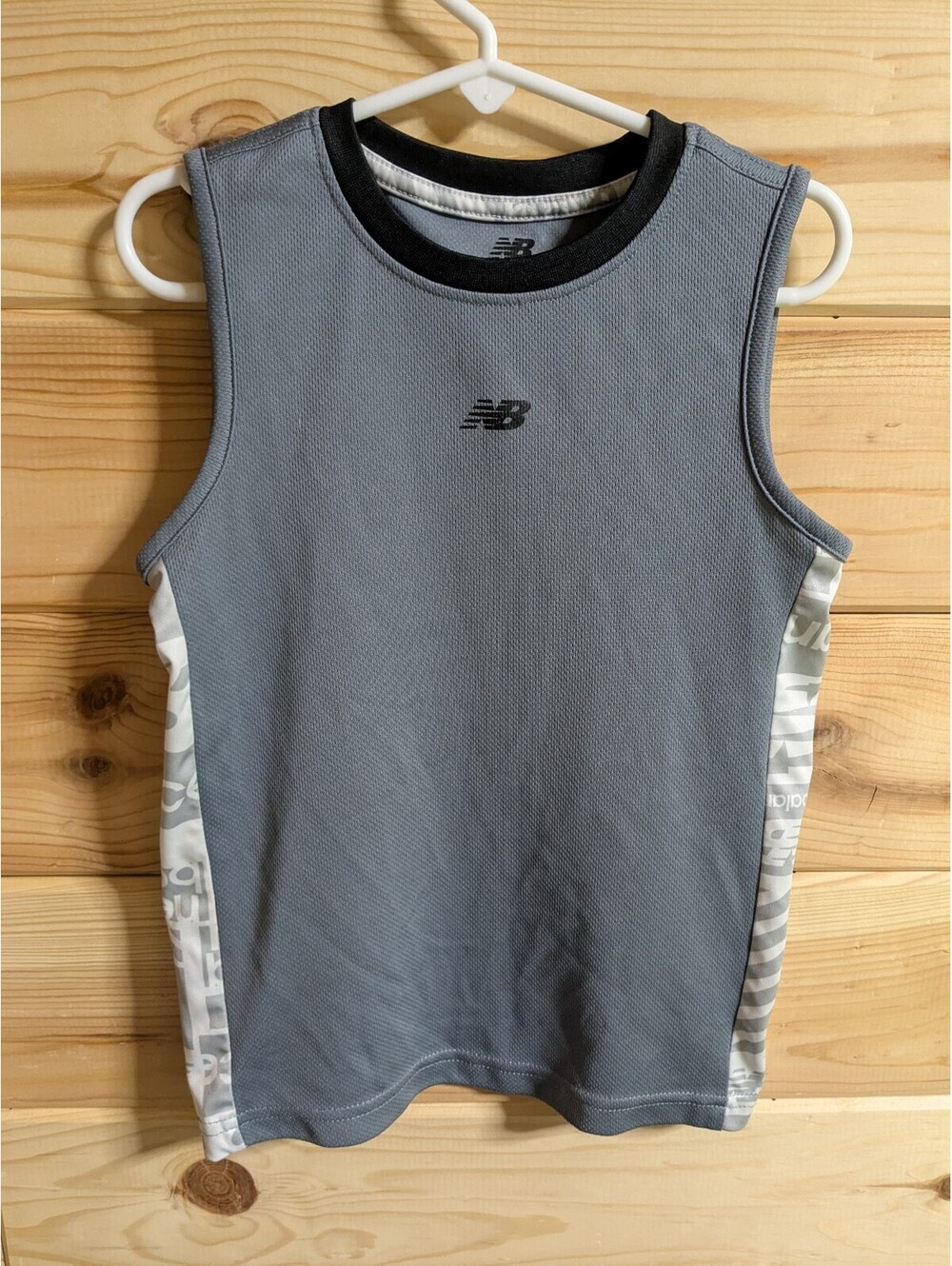 New Balance boys 5-6 gray/white sleeveless tank top